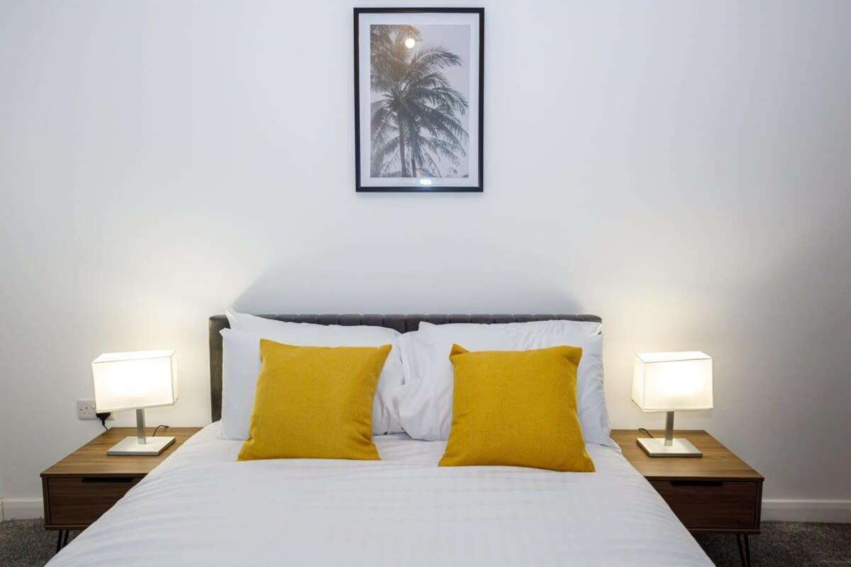 Contemporary 1 Bed Apartment Central 볼턴 외부 사진